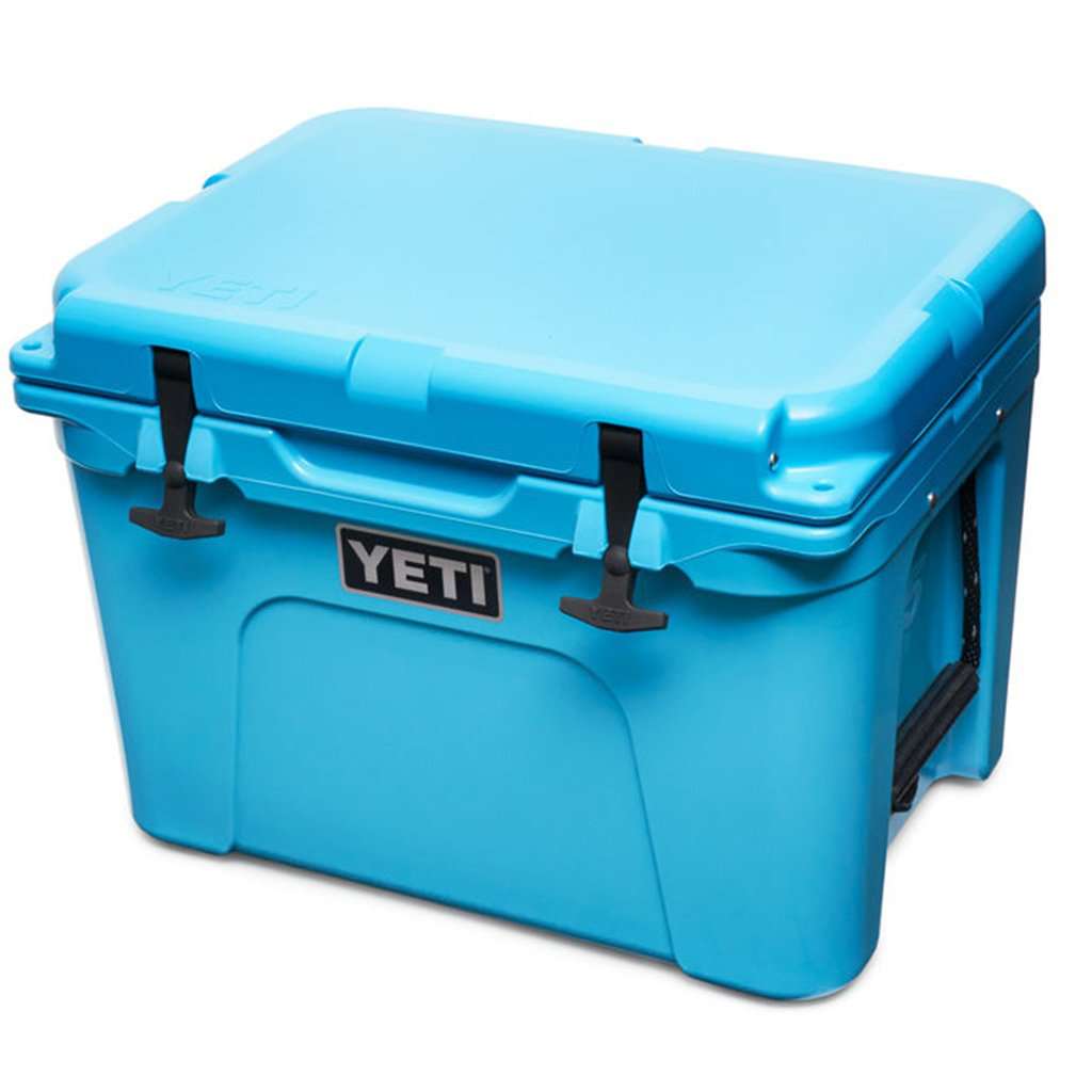 YETI Tundra Cooler 35 in Charcoal – Country Club Prep