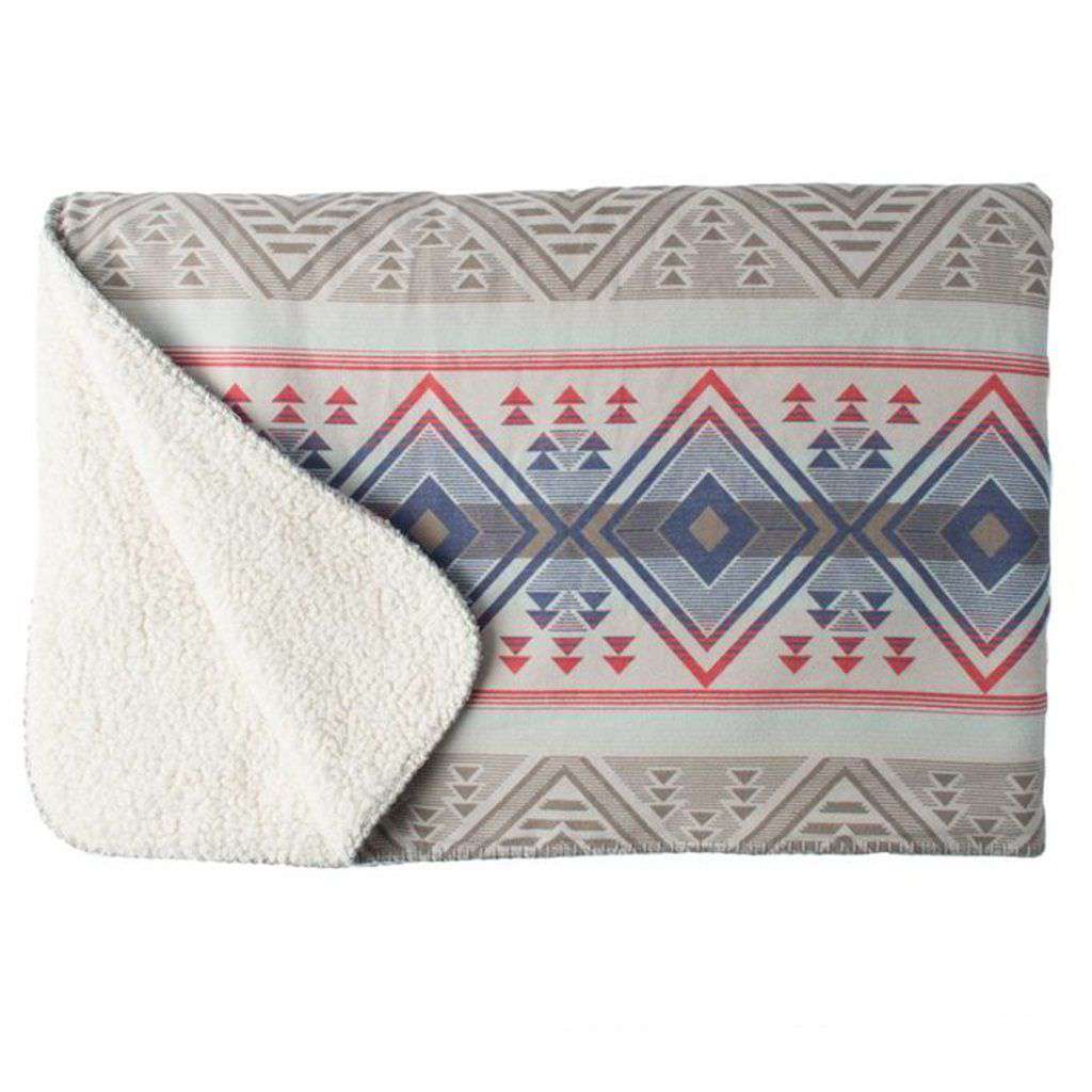 Faherty Aspen Sherpa Blanket in Washed Aztec Country Club Prep