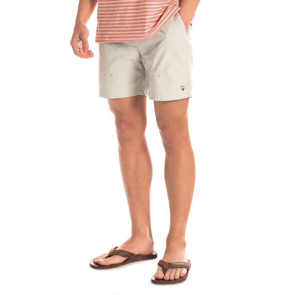 Guide Shorts in Hammerhead by The Southern Shirt Co. - Country Club Prep