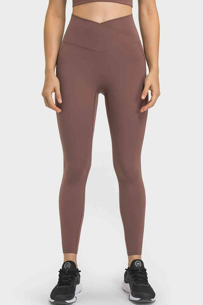 V-Waist Yoga Leggings with Pockets - Country Club Prep