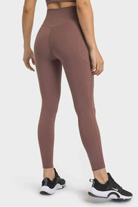 V-Waist Yoga Leggings with Pockets - Country Club Prep