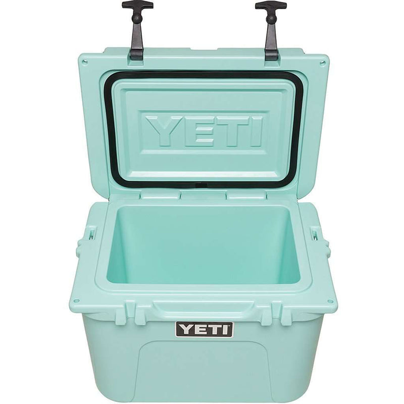 Roadie 20qt in Seafoam Green by YETI - Country Club Prep