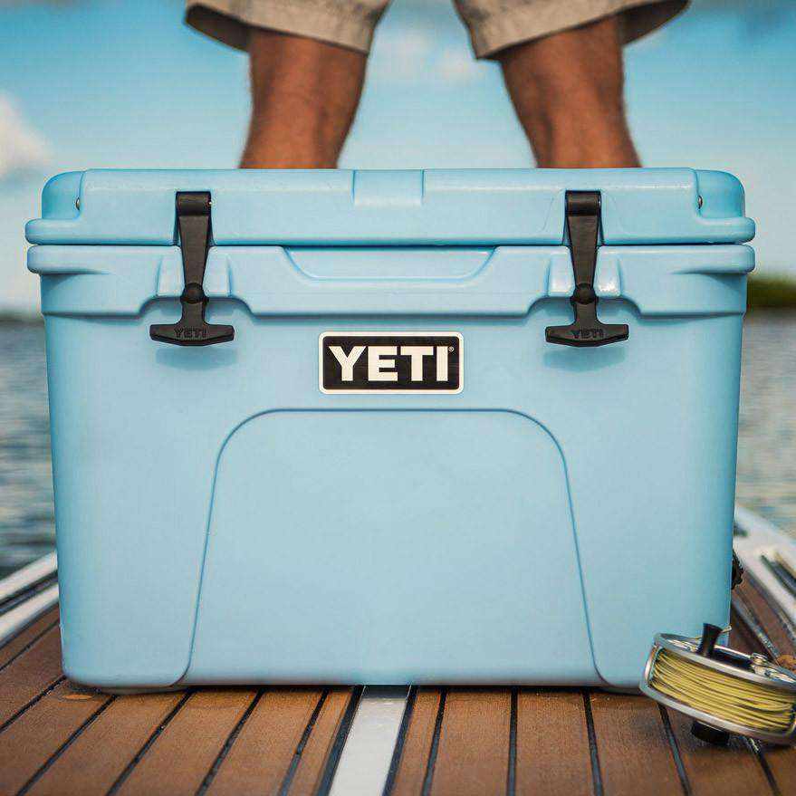 YETI Tundra Cooler 35 in Ice Blue – Country Club Prep