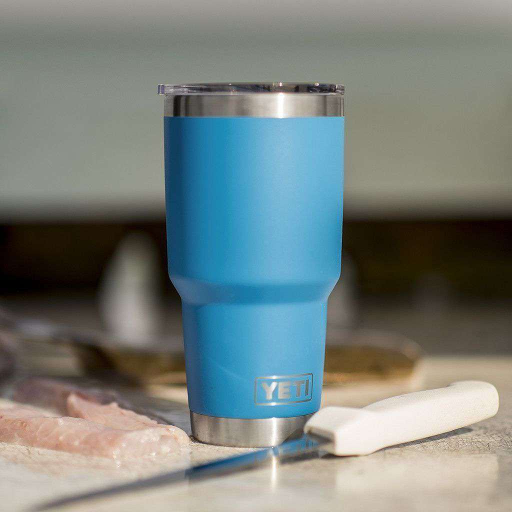 Yeti Rambler Tumbler 20oz Tahoe Blue - TackleDirect