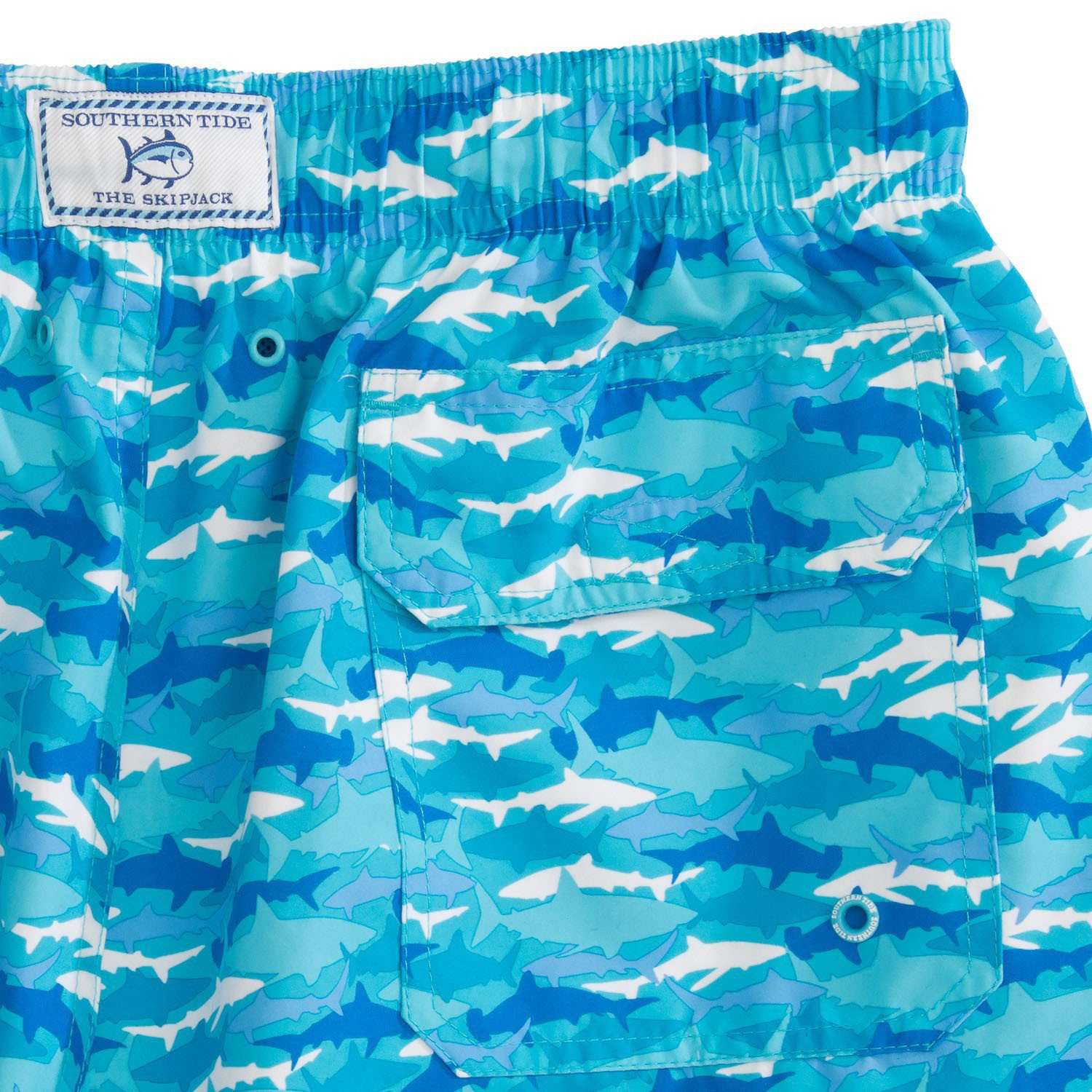 Southern Tide Shark Frenzy Swim Trunk in Scuba Blue – Country Club