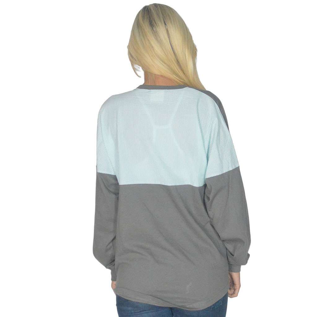 Long Sleeve Beachcomber in Pebble Gray with Mint Seersucker by Lauren James - Country Club Prep